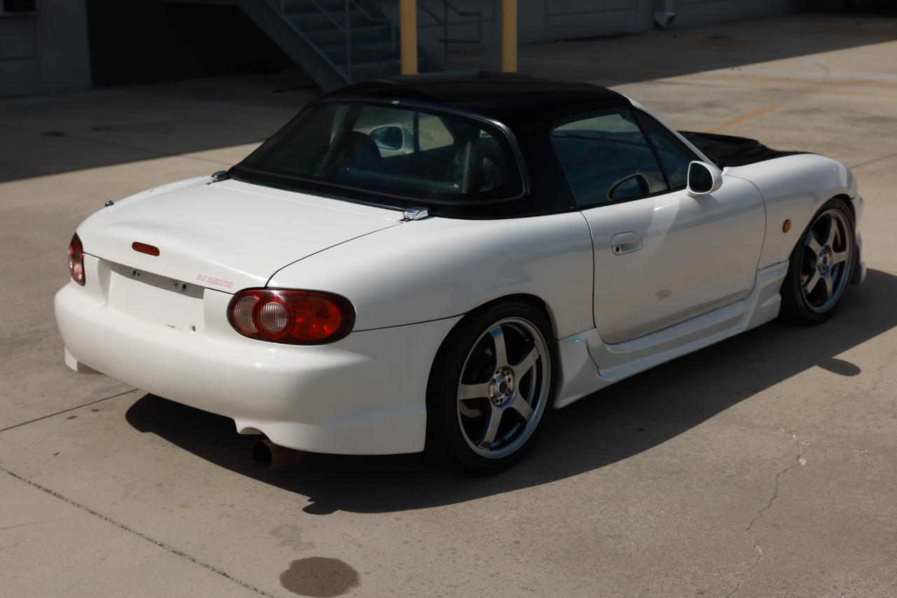 Mazda Miata  1998