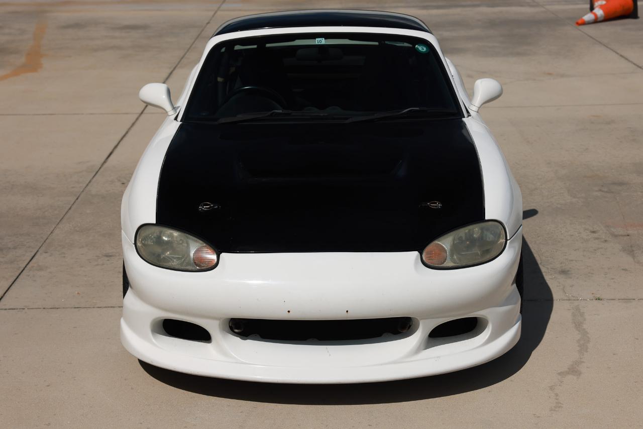 Mazda Miata  1998