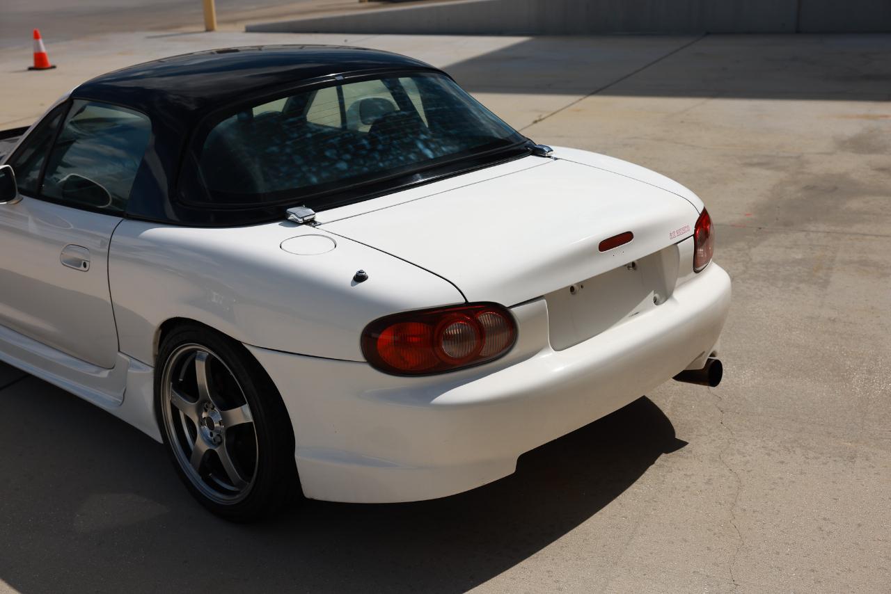 Mazda Miata  1998