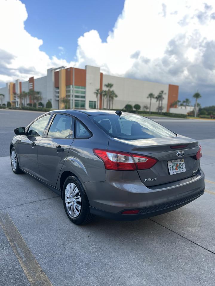 Ford Focus  2013