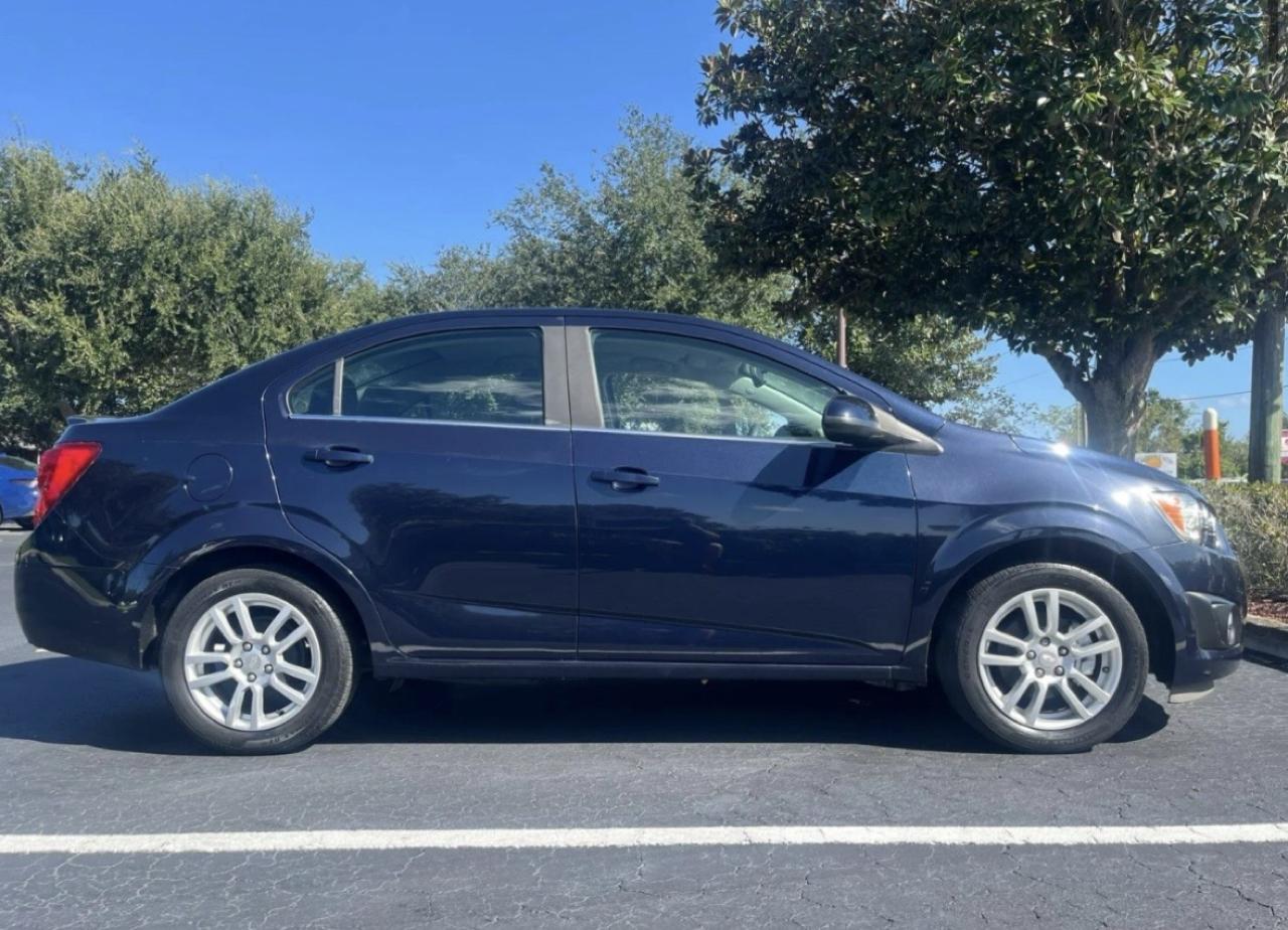 Chevrolet Sonic  2015