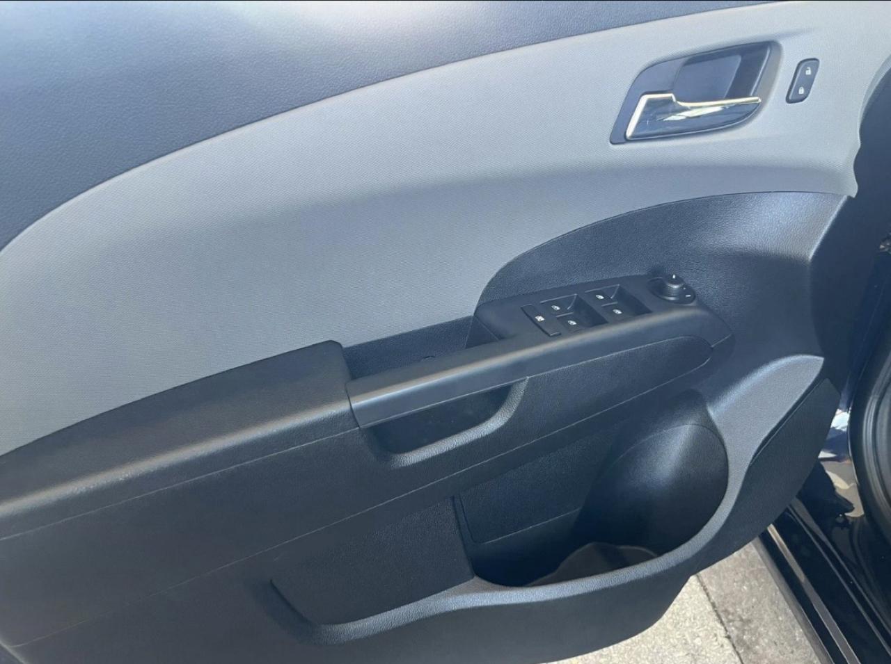 Chevrolet Sonic  2015