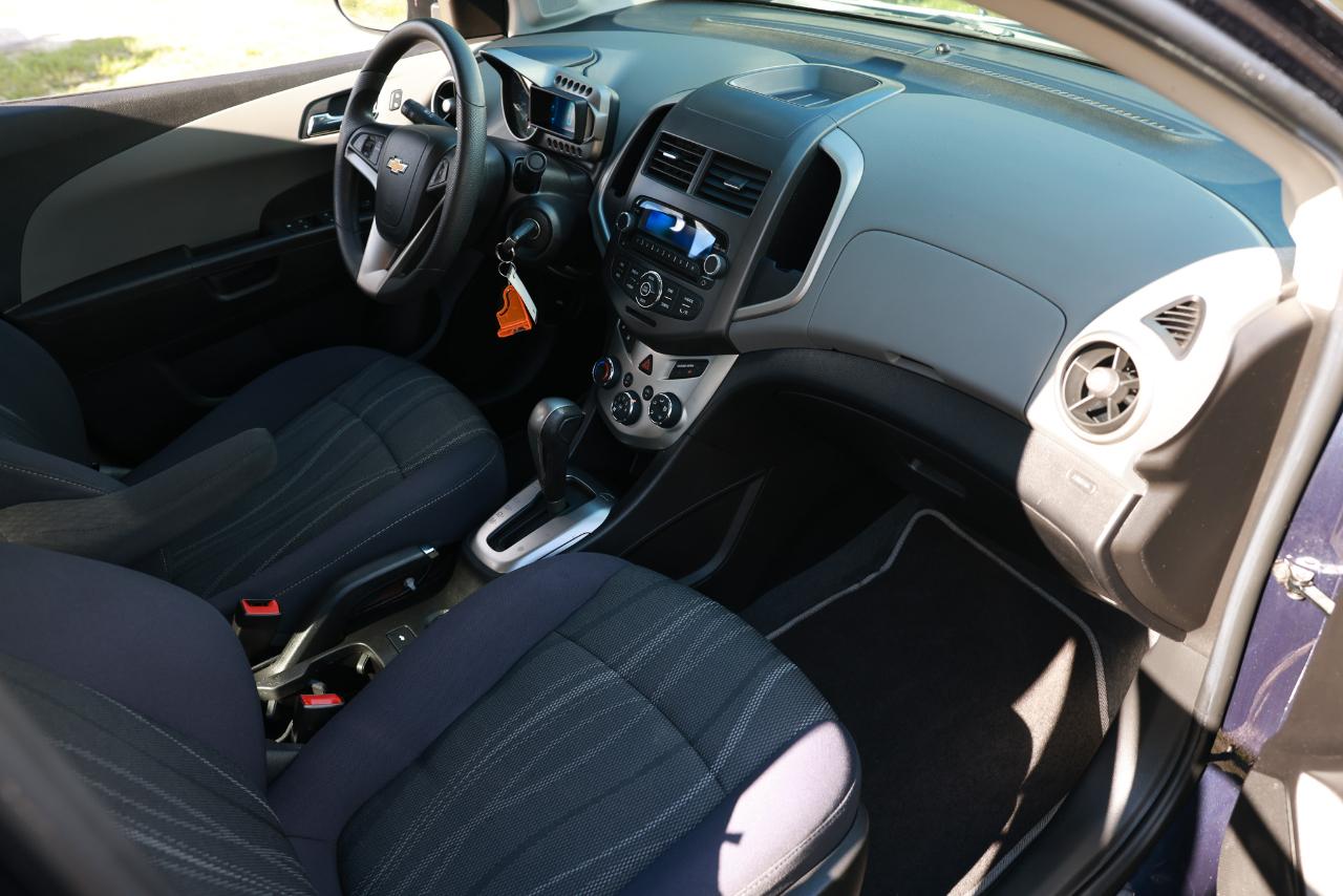 Chevrolet Sonic  2015