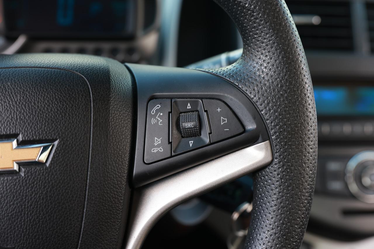 Chevrolet Sonic  2015