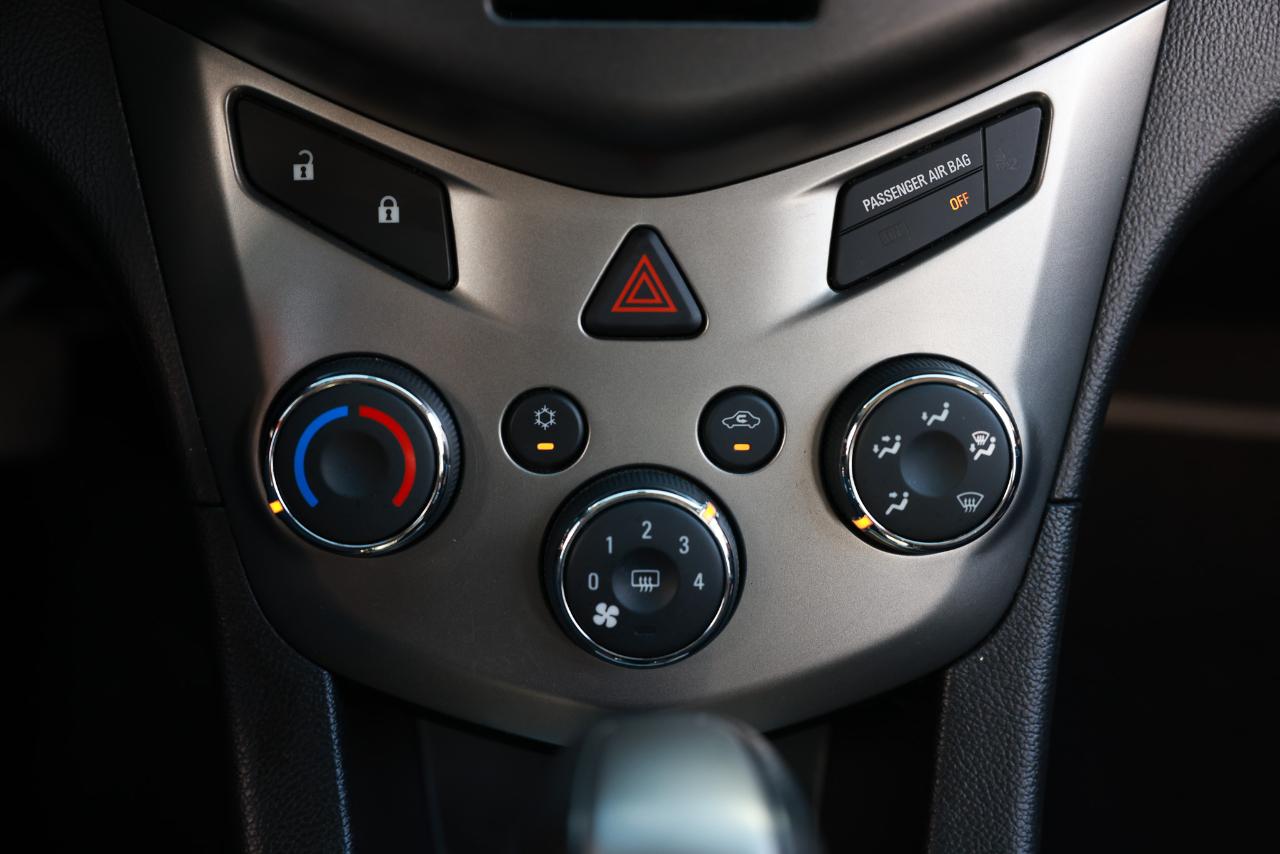 Chevrolet Sonic  2015