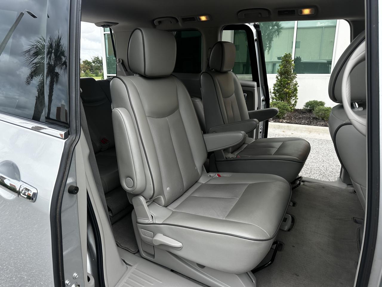 Nissan Quest  2015