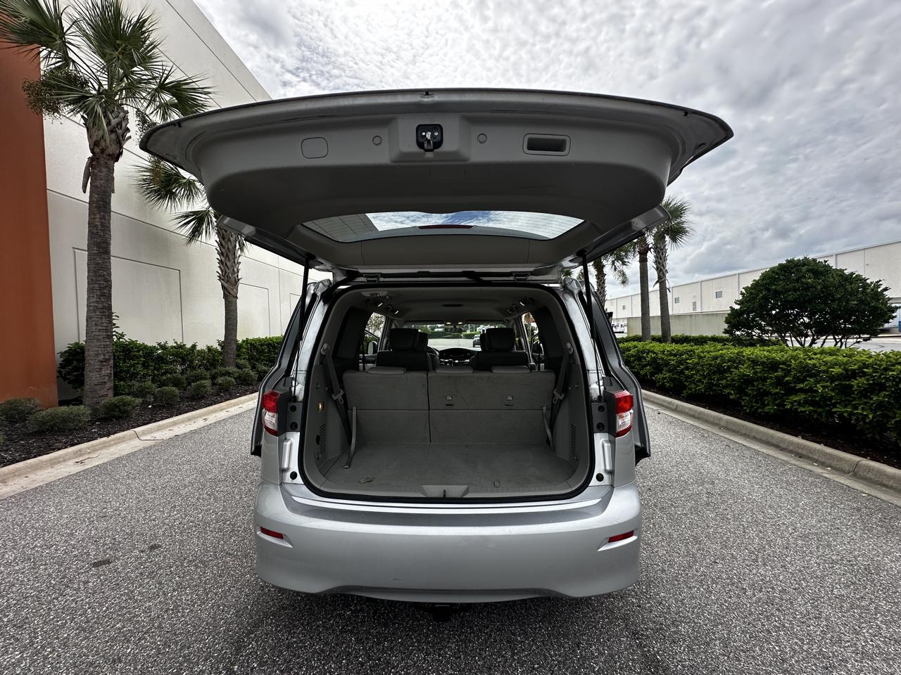 Nissan Quest  2015