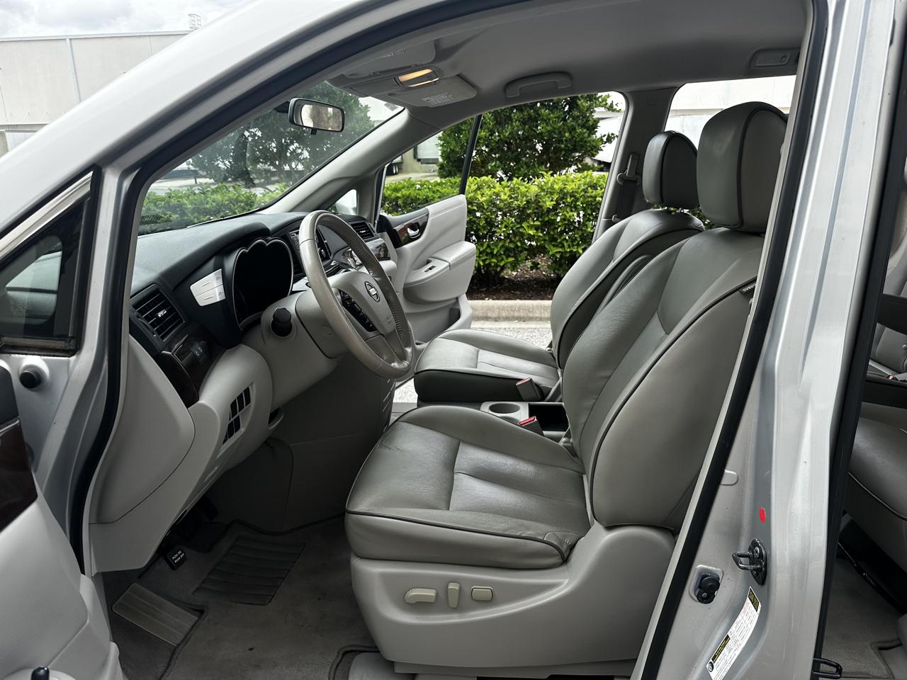 Nissan Quest  2015