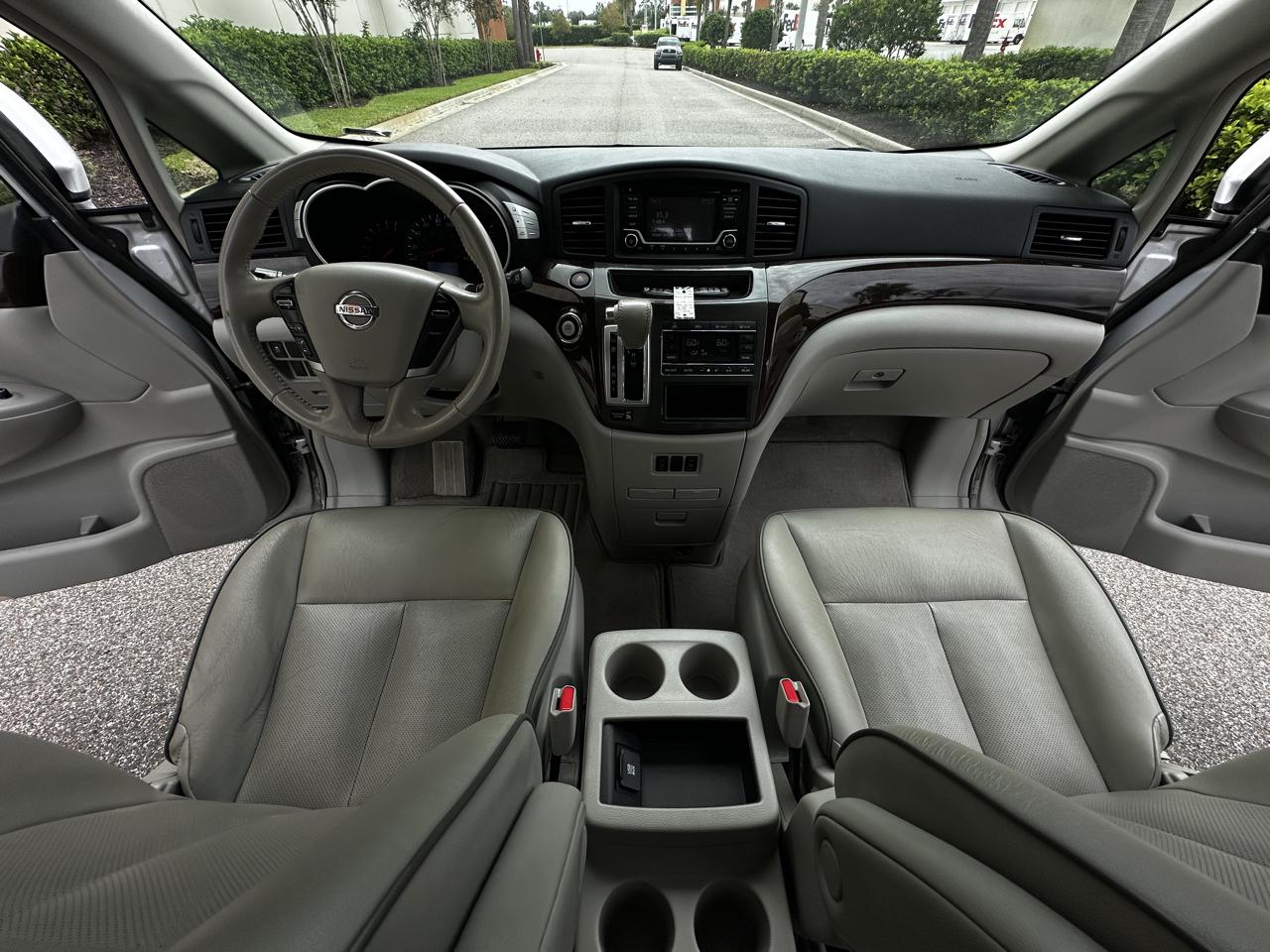 Nissan Quest  2015