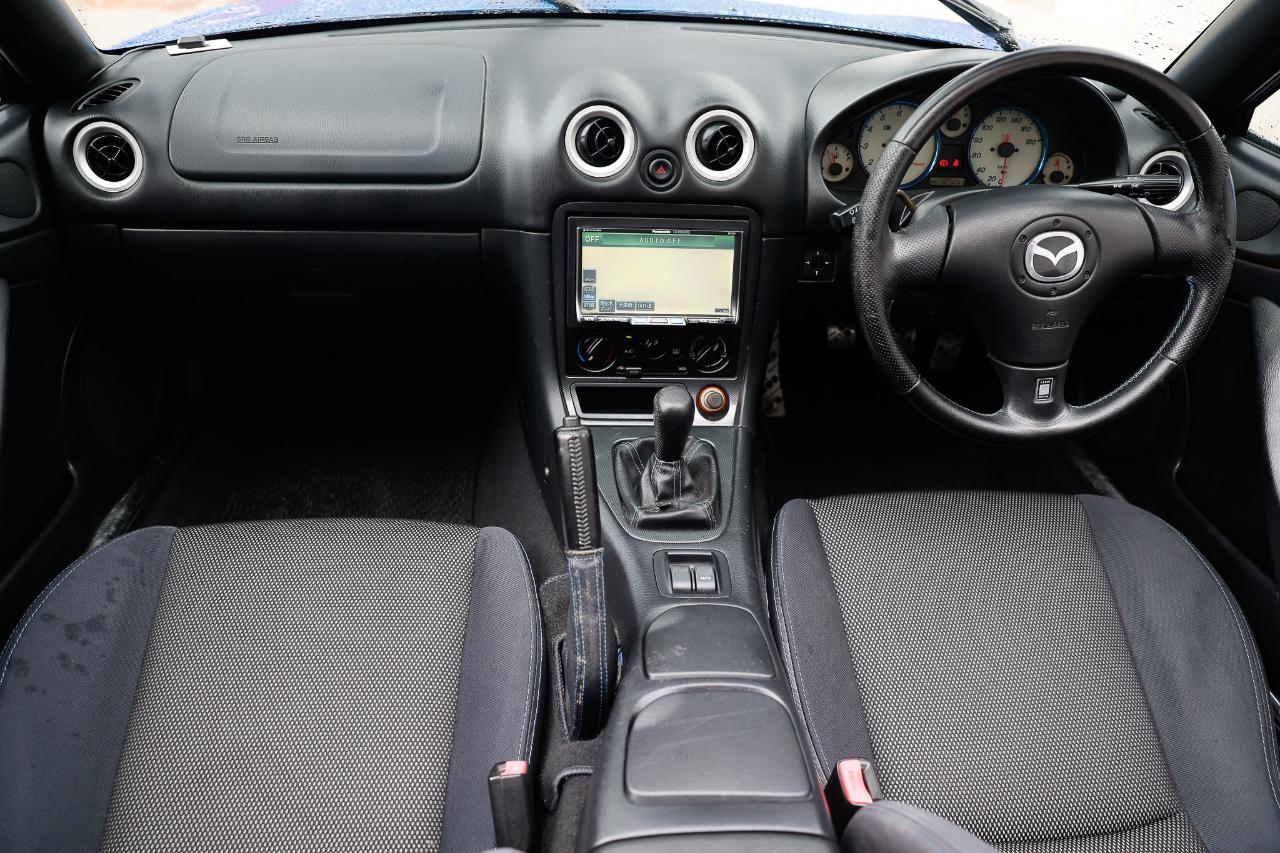 Mazda Miata  2001