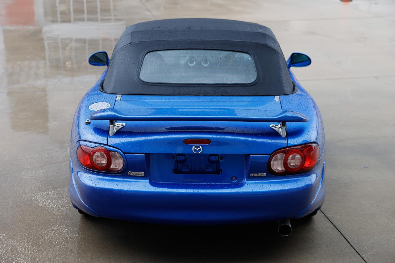 Mazda Miata  2001