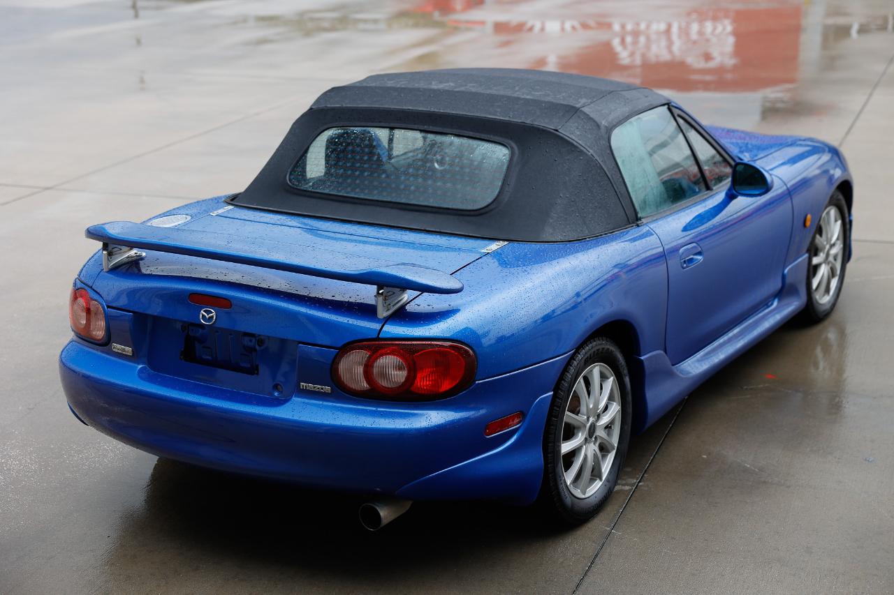 Mazda Miata  2001