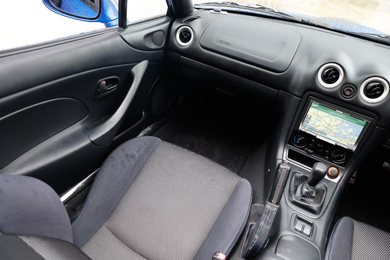 Mazda Miata  2001