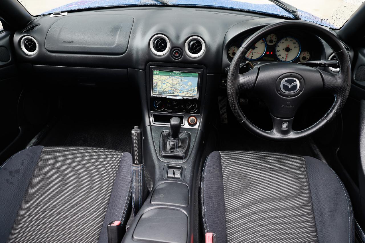 Mazda Miata  2001