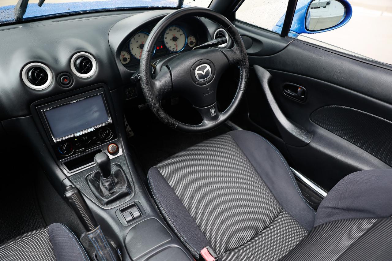 Mazda Miata  2001