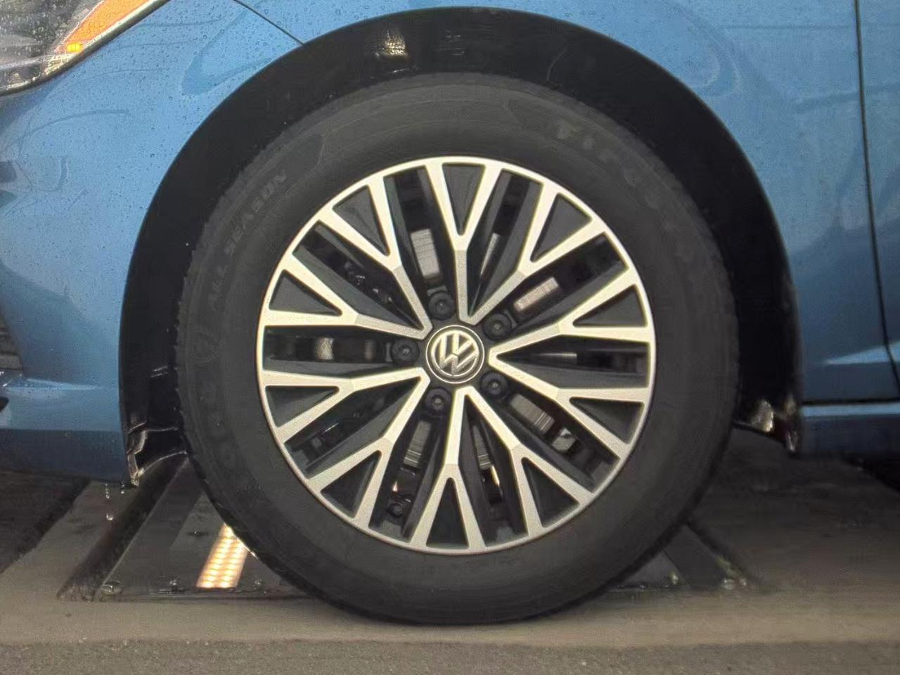 Volkswagen Jetta  2019