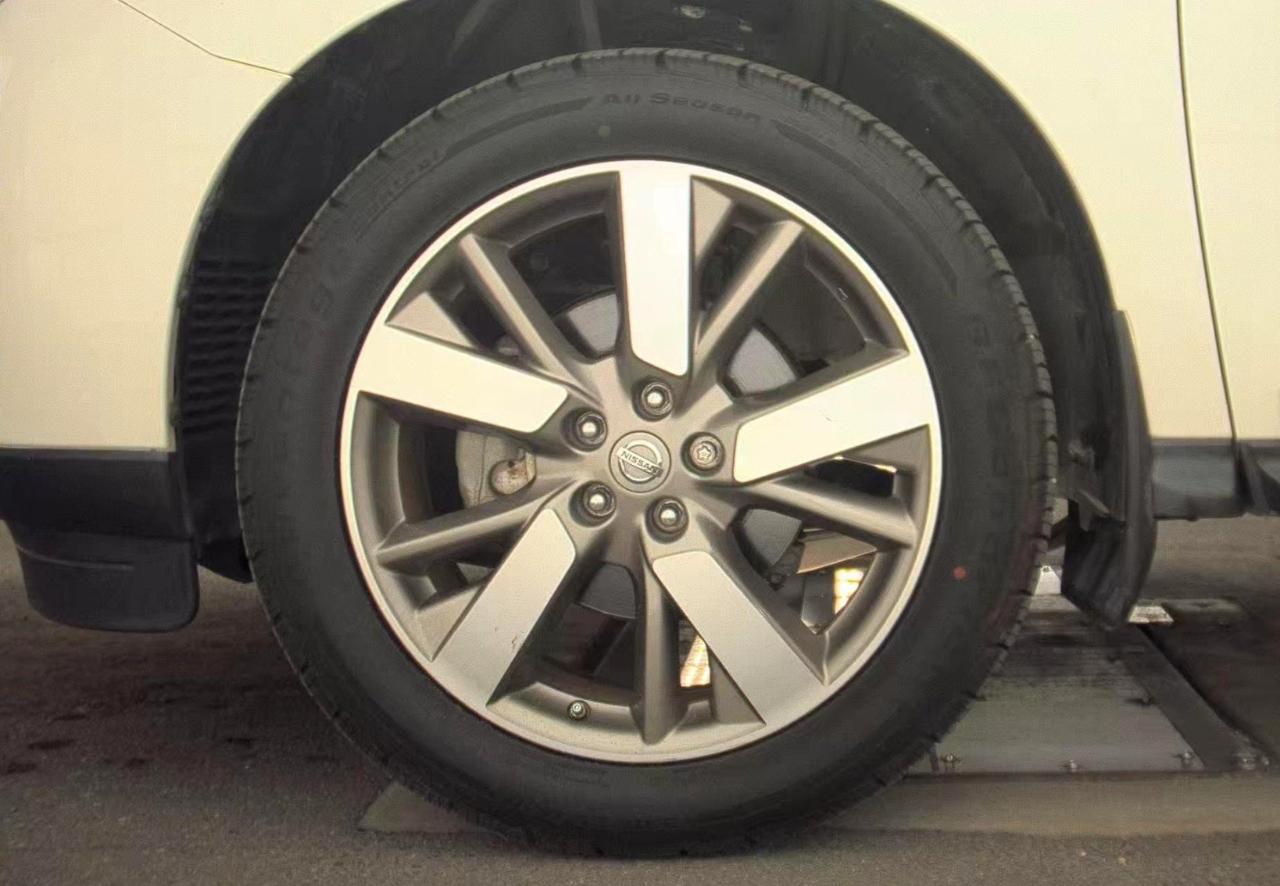 Nissan Pathfinder  2015