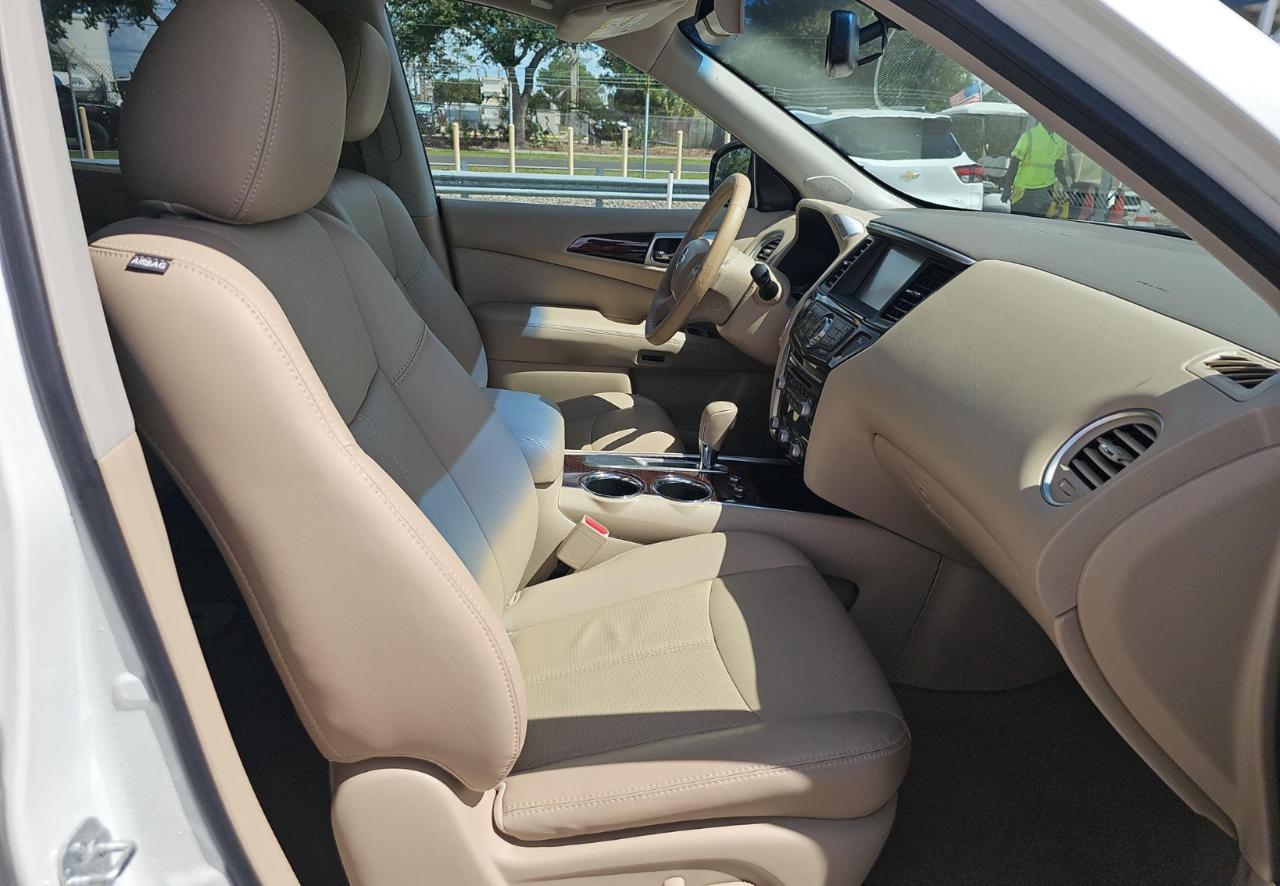 Nissan Pathfinder  2015