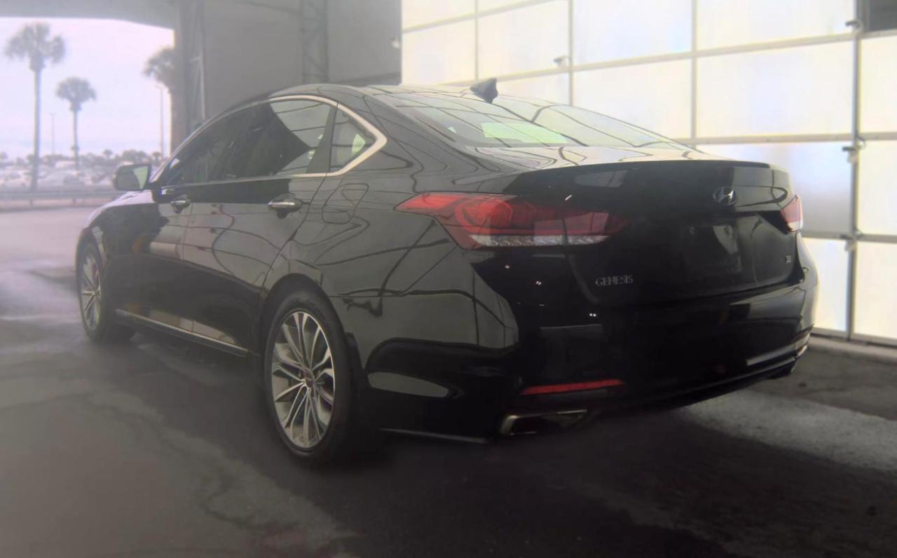 Hyundai Genesis  2015