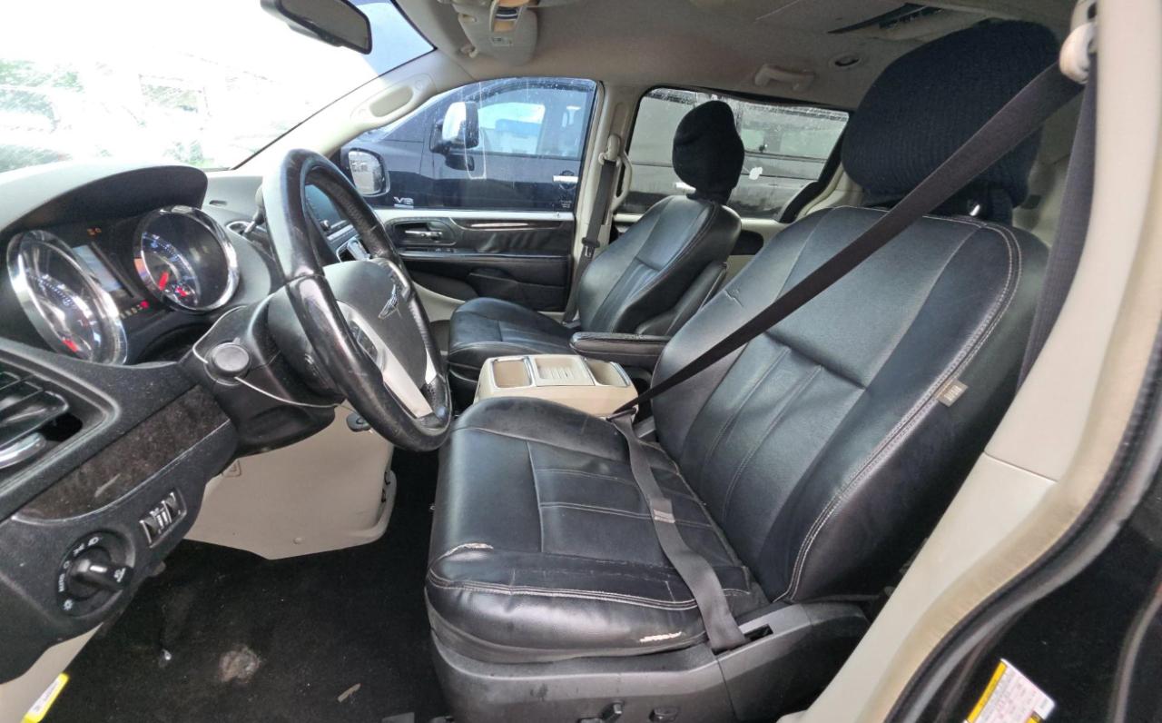 Chrysler Town & Country  2014