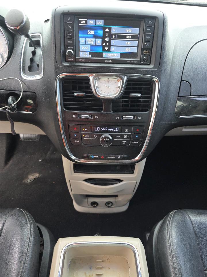Chrysler Town & Country  2014