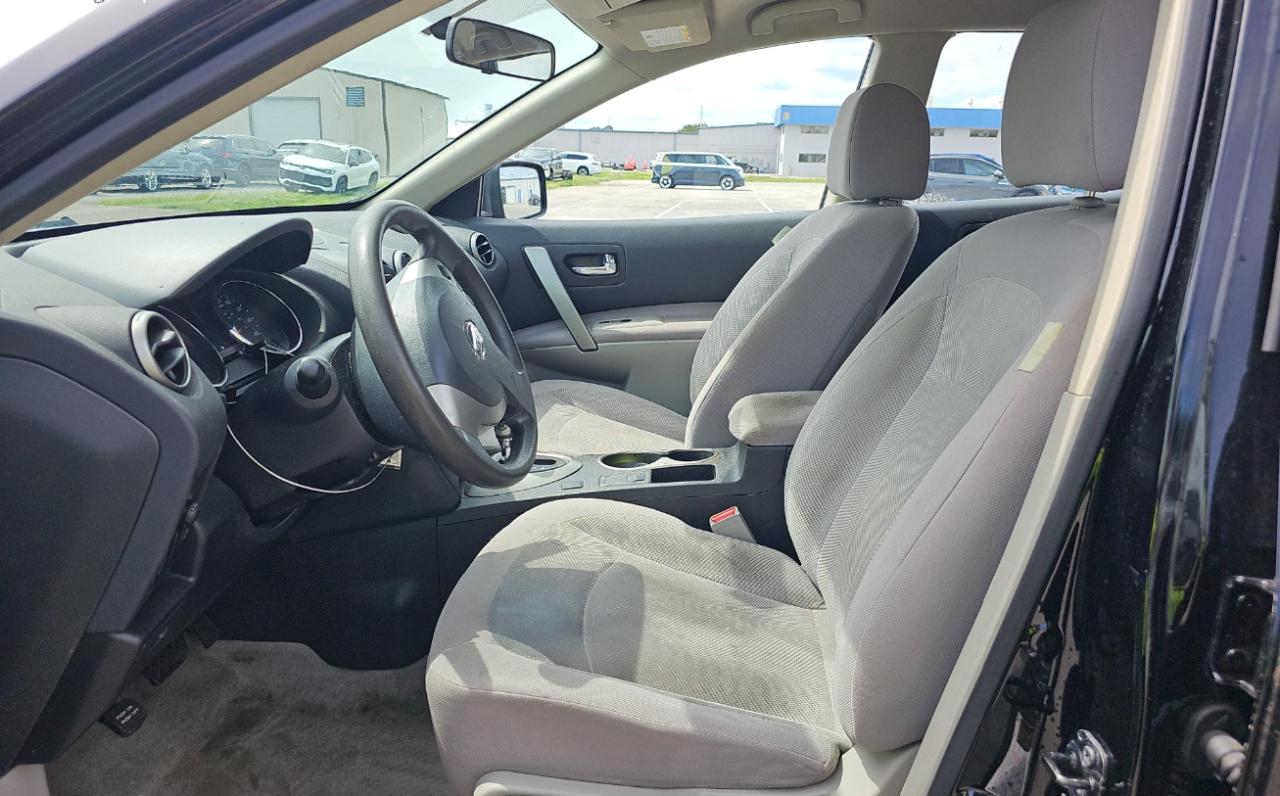 Nissan Rogue  2013