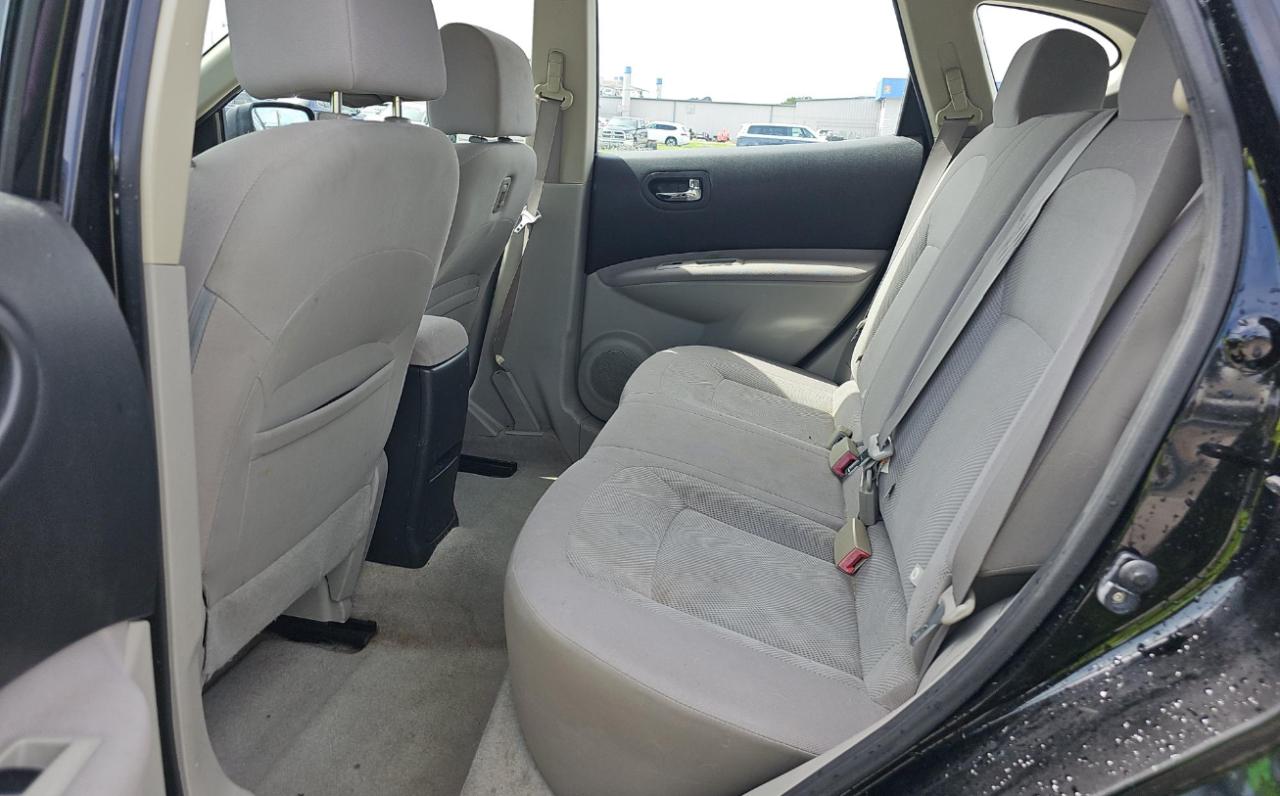 Nissan Rogue  2013