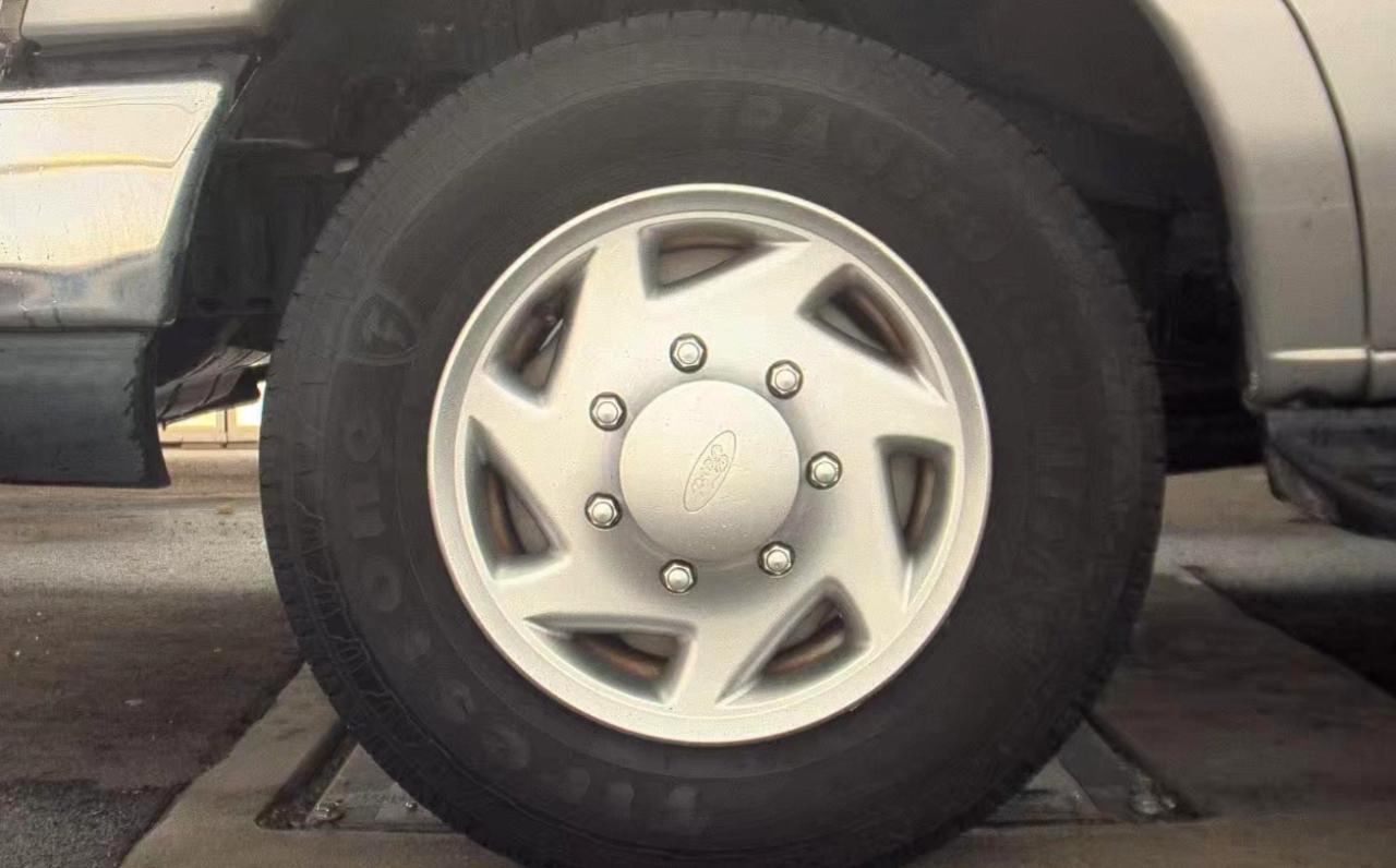 Ford Econoline Wagon  2014