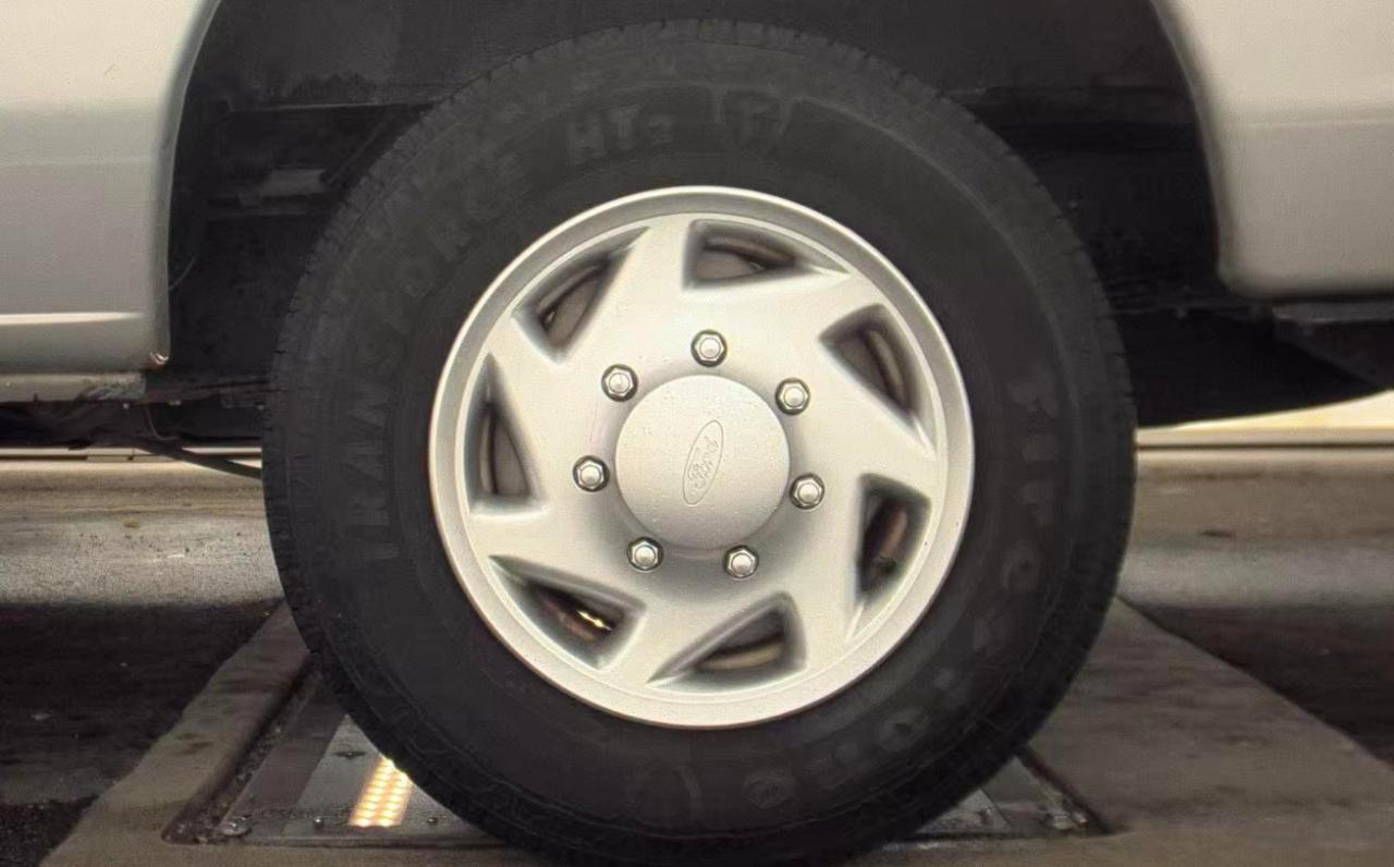 Ford Econoline Wagon  2014