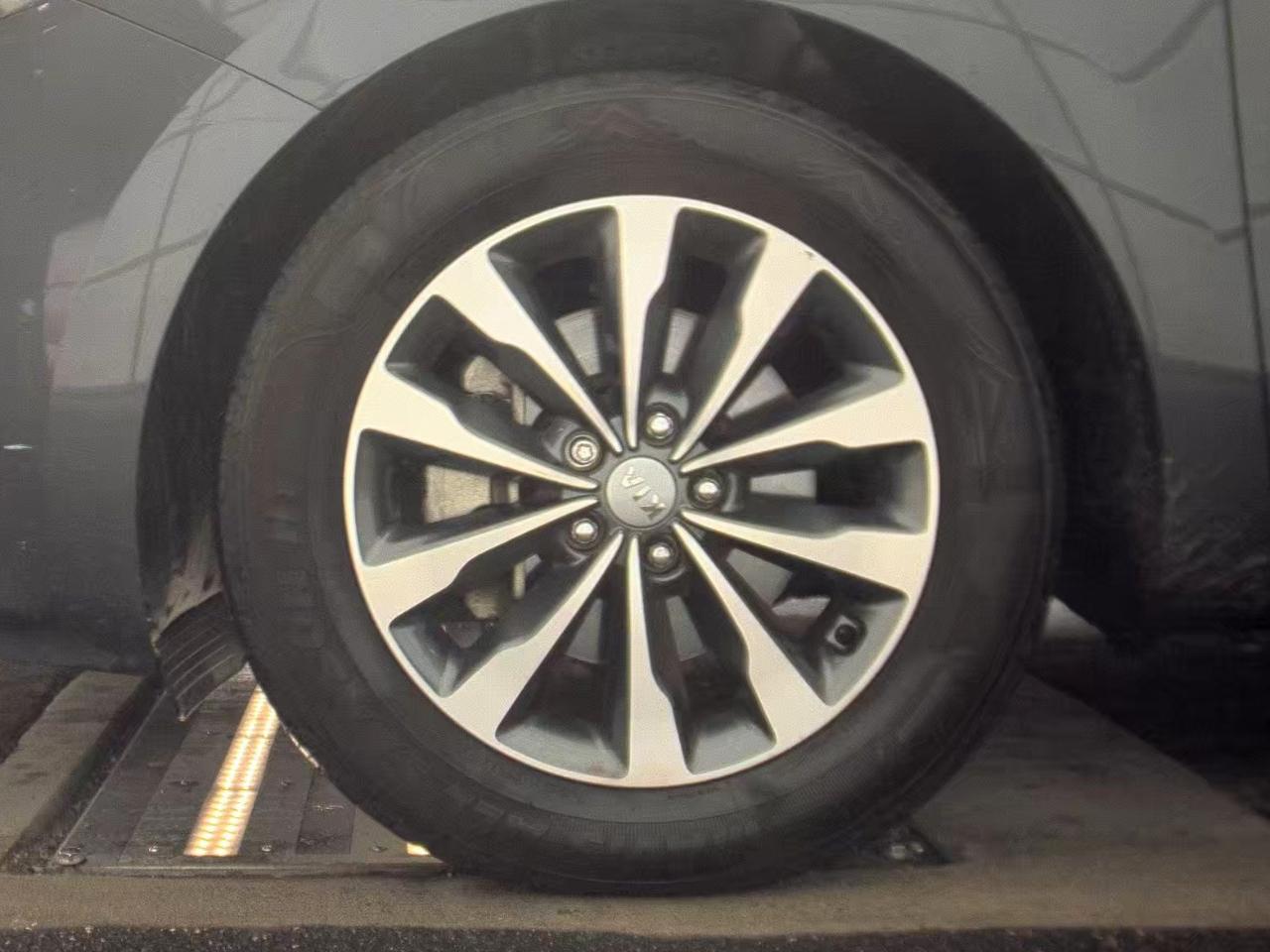 Kia Sedona  2016