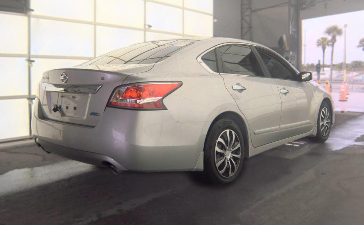 Nissan Altima  2014
