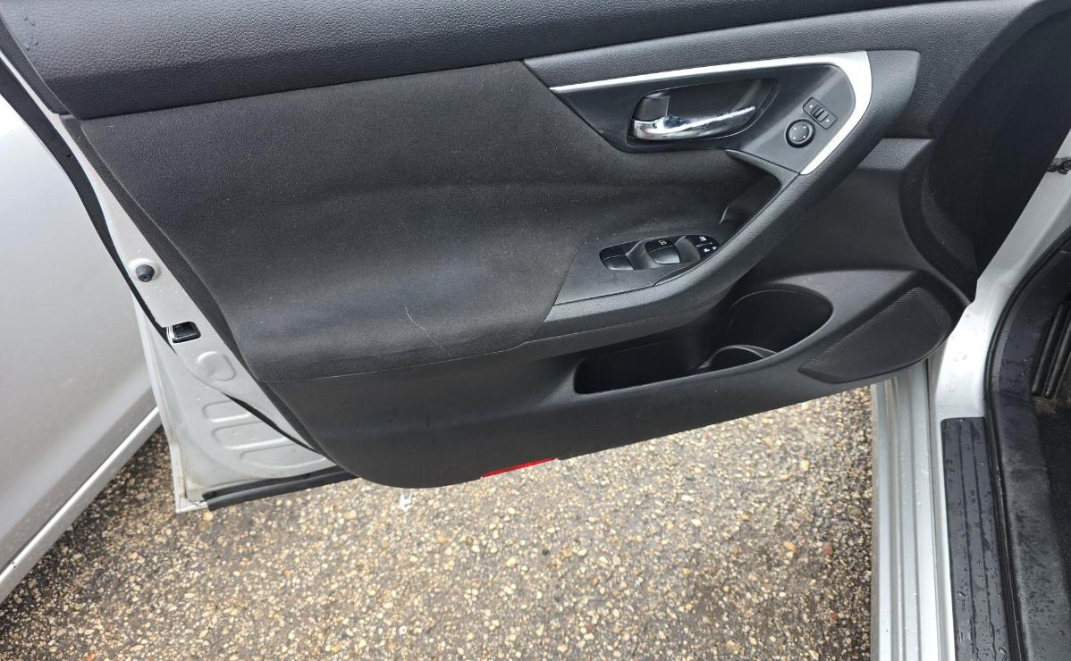 Nissan Altima  2014