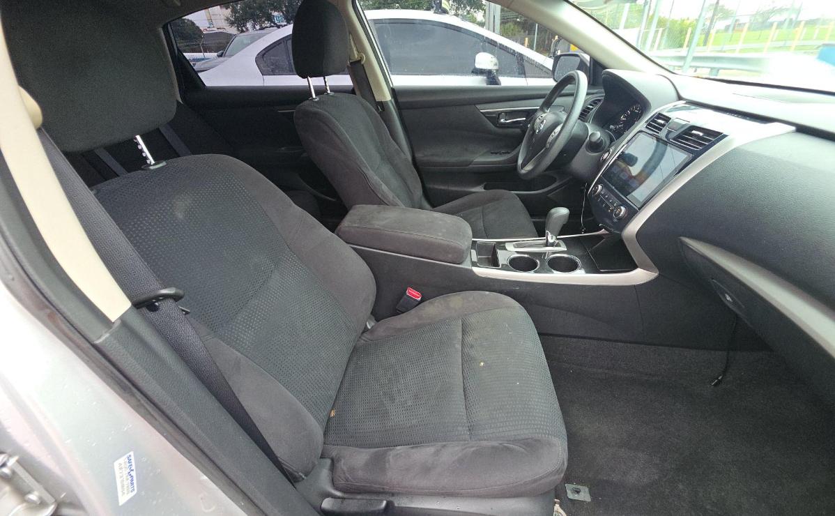 Nissan Altima  2014