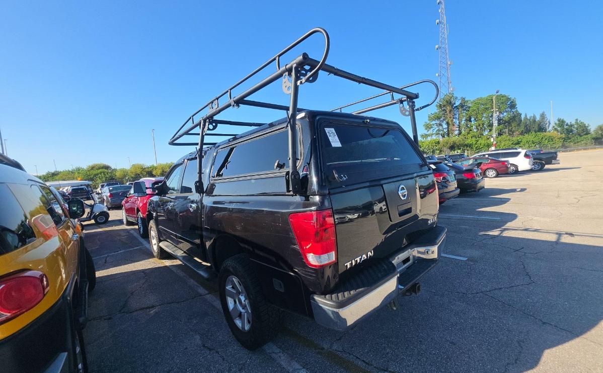 Nissan Titan  2004