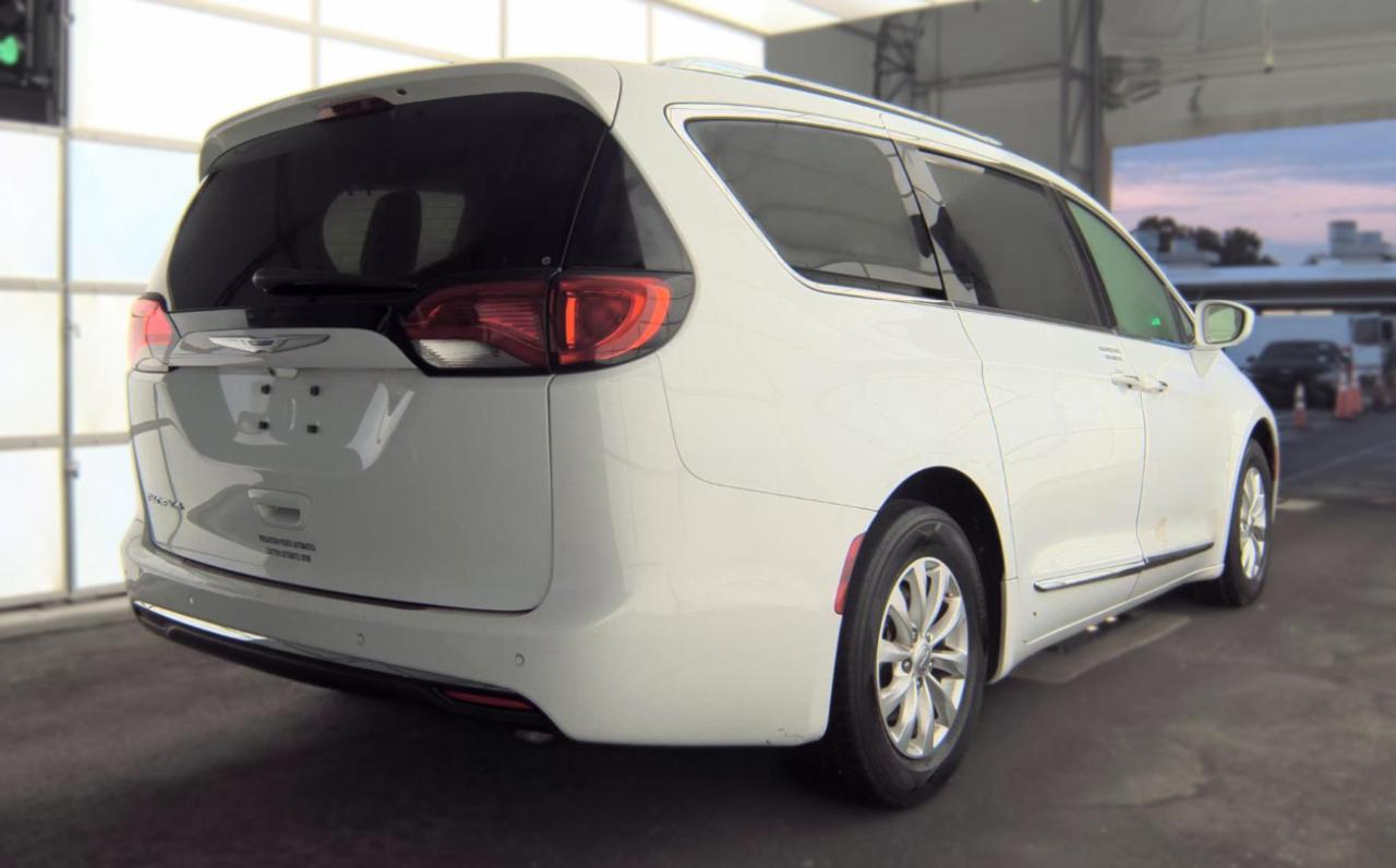 Chrysler Pacifica  2019