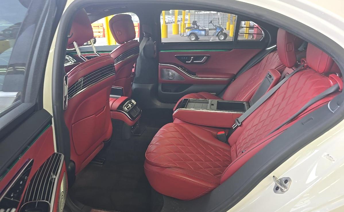 Mercedes-Benz S-Class  2022