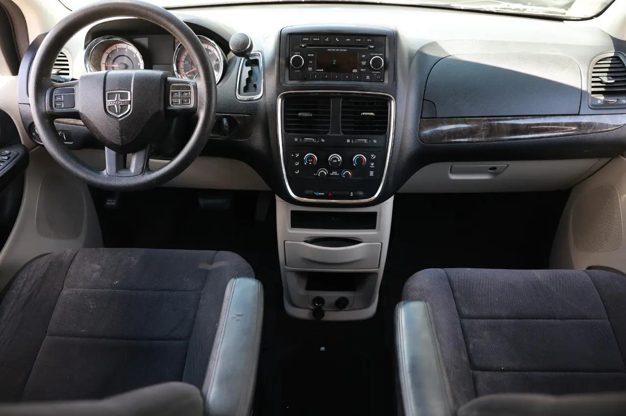 Dodge Grand Caravan  2011