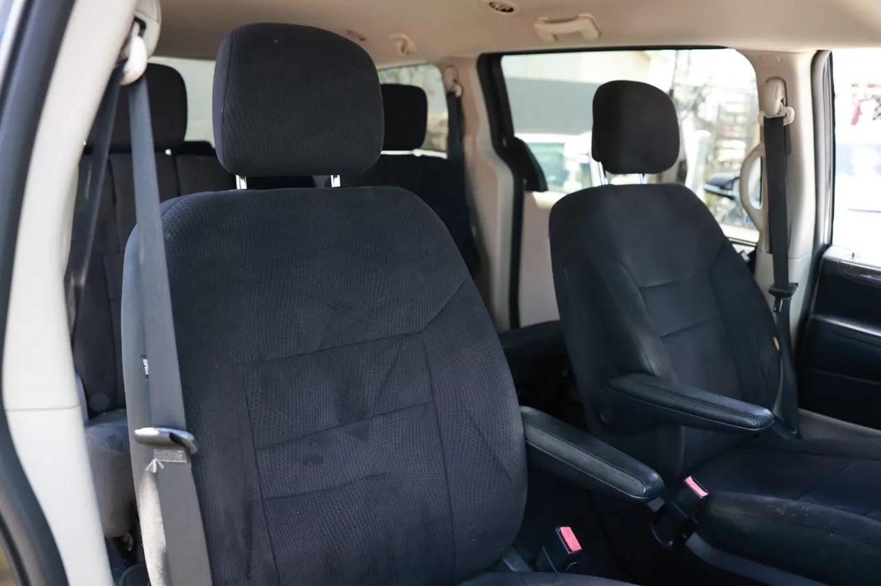 Dodge Grand Caravan  2011