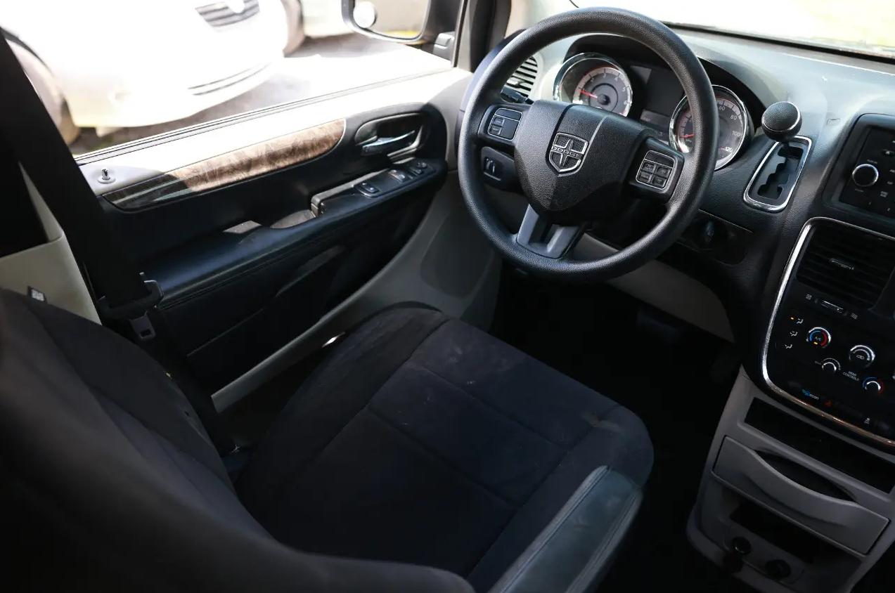 Dodge Grand Caravan  2011