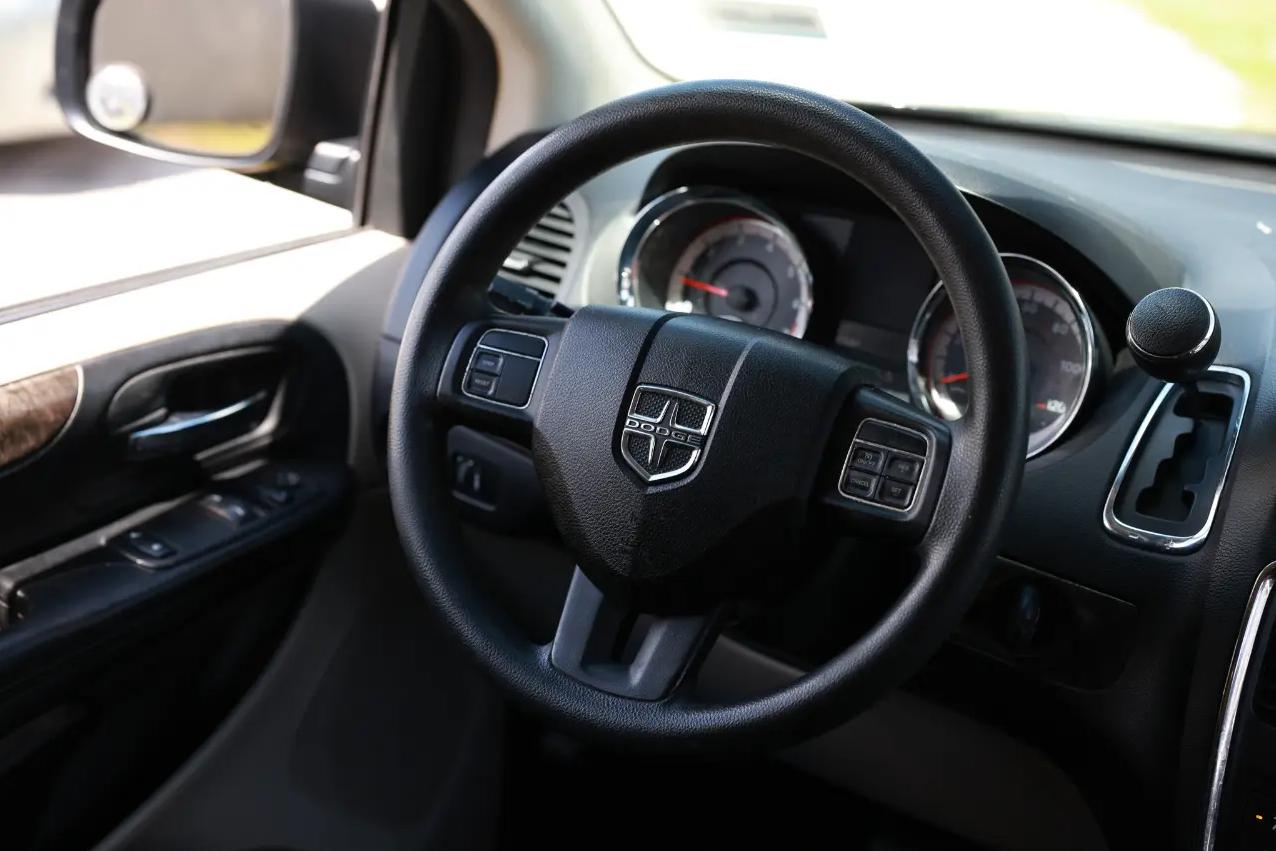 Dodge Grand Caravan  2011