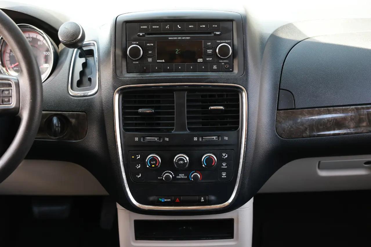 Dodge Grand Caravan  2011