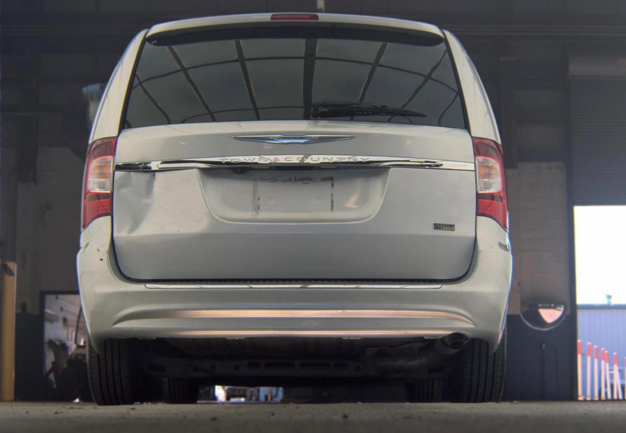Chrysler Town & Country  2012