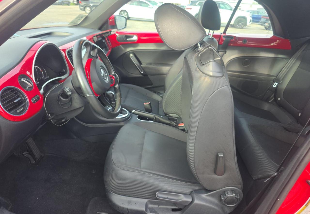 Volkswagen Beetle Convertible  2015