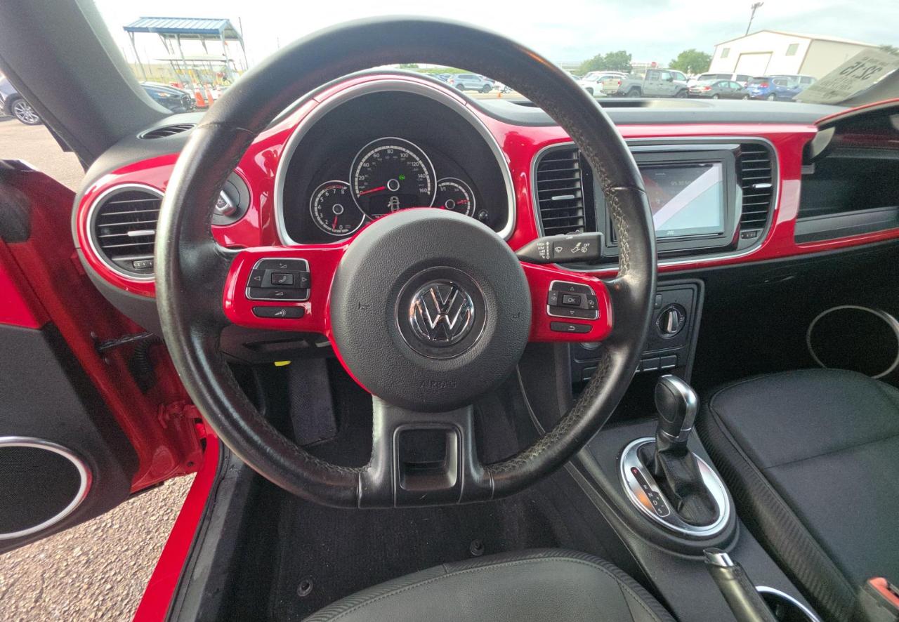 Volkswagen Beetle Convertible  2015