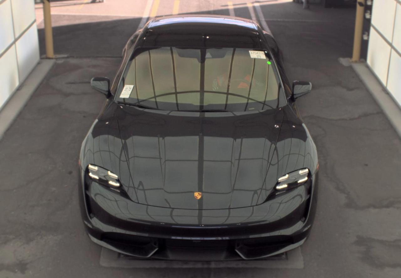 Porsche Taycan  2020