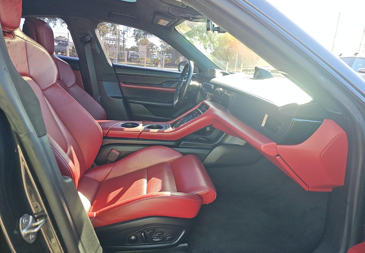 Porsche Taycan  2020
