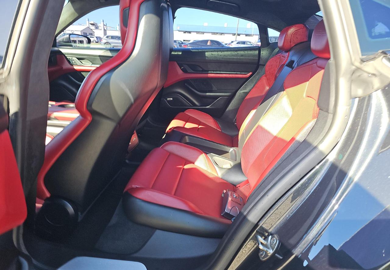 Porsche Taycan  2020
