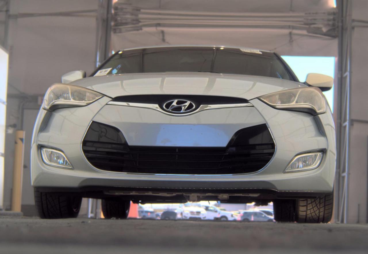 Hyundai Veloster  2013