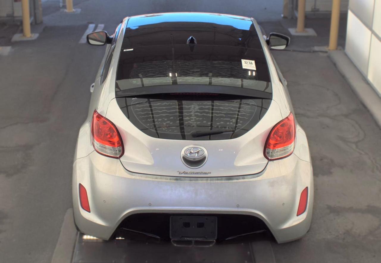 Hyundai Veloster  2013