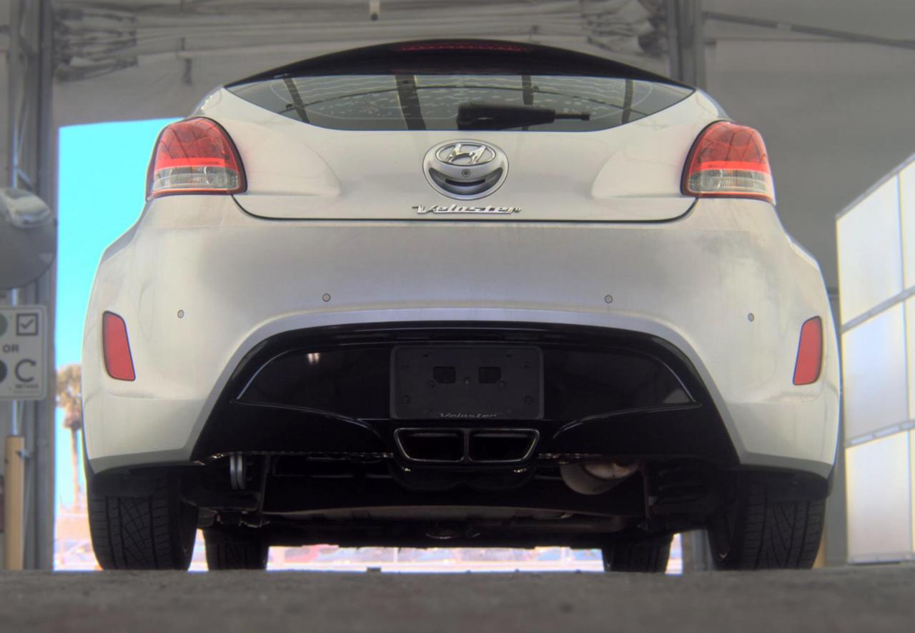 Hyundai Veloster  2013